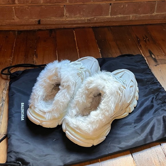 Balenciaga Fur Sneakers - Picture 3 of 10
